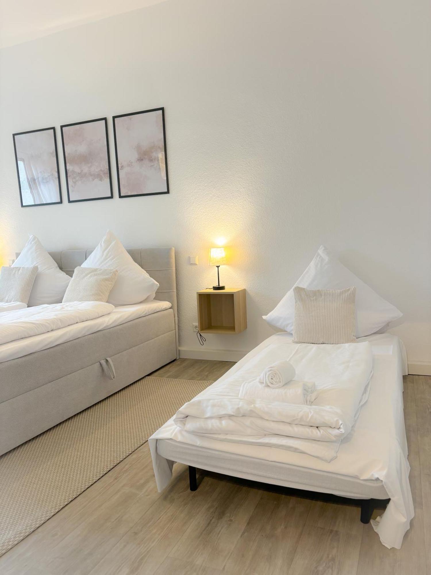 Helles City Apartment Fuer Familien & Gruppen Новый-Ульм Экстерьер фото