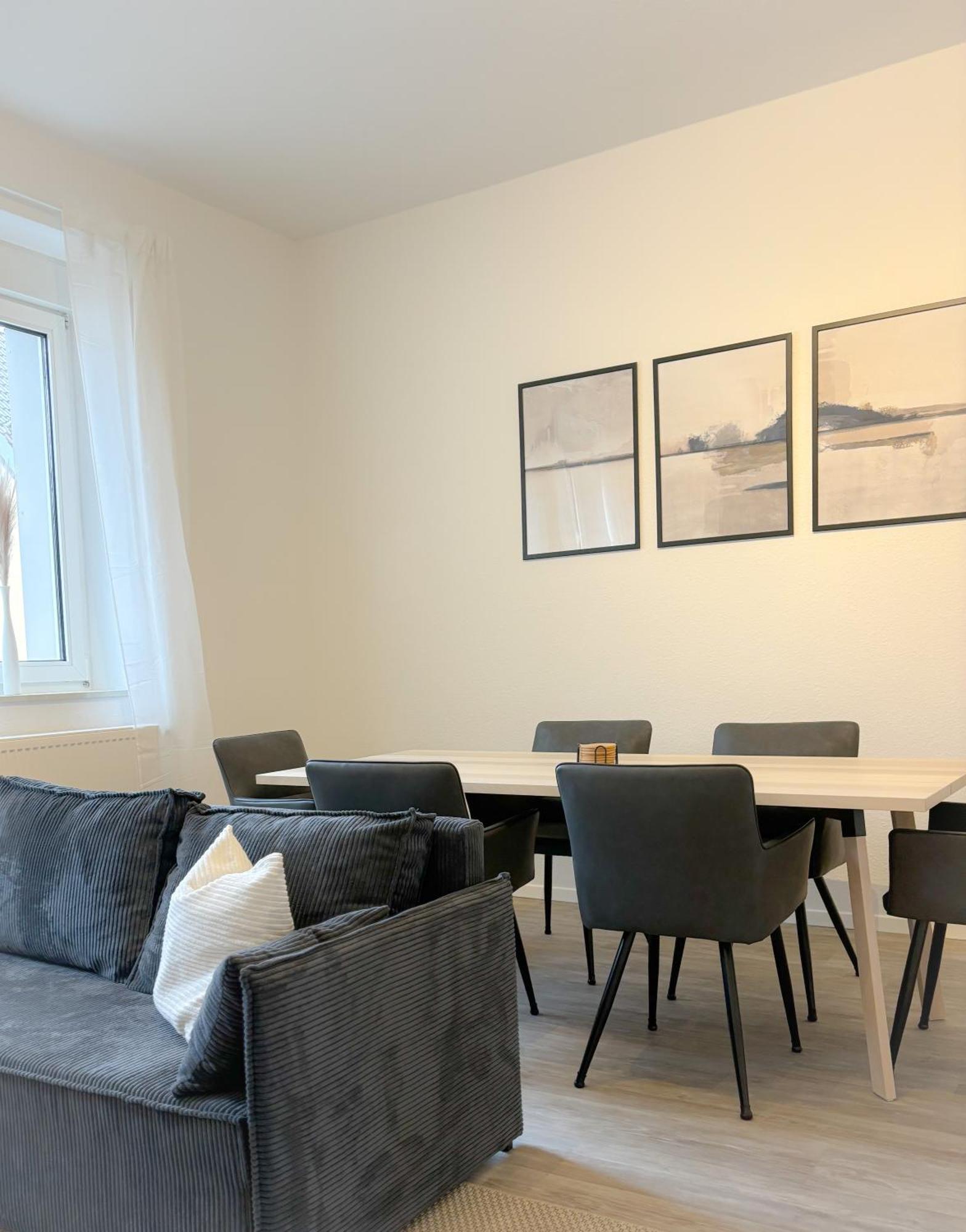 Helles City Apartment Fuer Familien & Gruppen Новый-Ульм Экстерьер фото